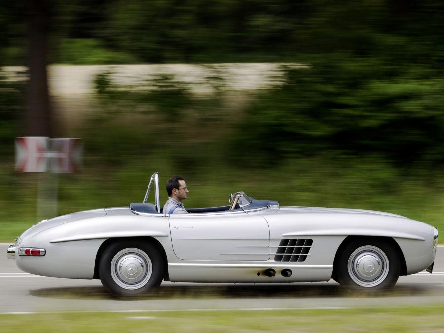  Mercedes-Benz 300 SLS 1957 года  (фото 5 из 5)